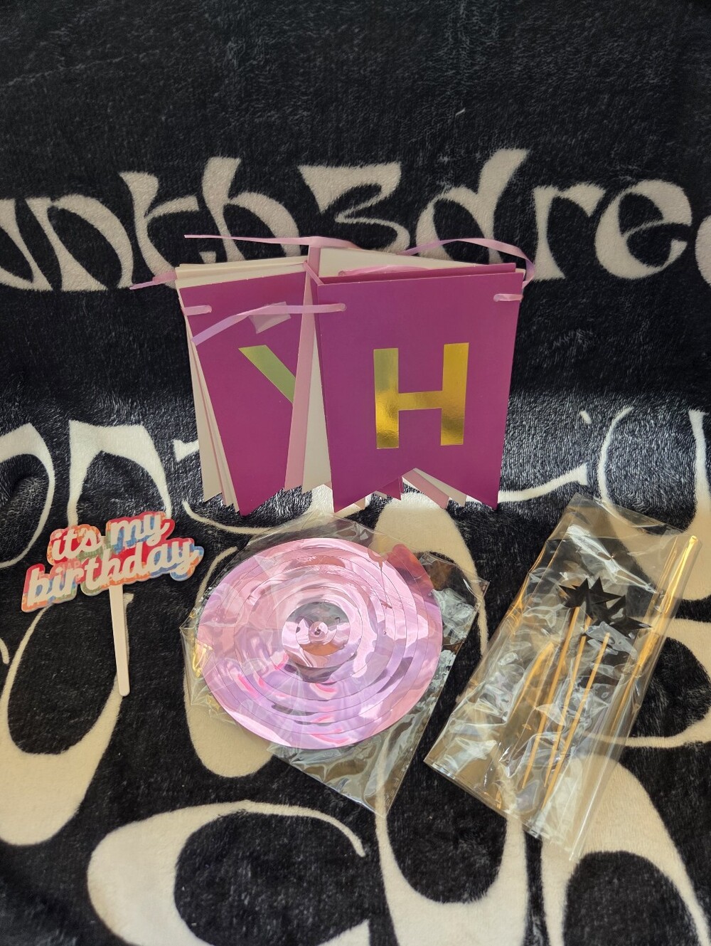 Pink 'It's My Birthday' Party Banner and Picks Set, EUC & NWOT